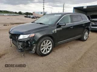 ✅ 2015 Lincoln MKT EcoBoost • VIN: 2LMHJ5ATXFBL03218 • Лот: 72069385. Опубликован ранее на Copart с пробегом 109 238 миль. Бесплатный доступ к архиву аукционных продаж из США и подробный отчёт об истории автомобиля на DreamBid. Изображение 1.