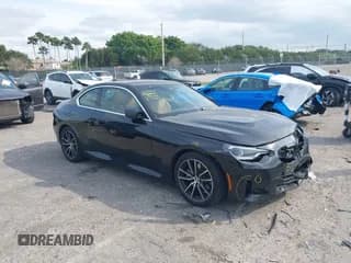 ✅ 2022 BMW 2 Series 230i • VIN: 3MW23CM08N8C50589 • Lot: 41631847. Wystawiony na IAAI z przebiegiem 30 496 mil. Bezpłatny archiwum sprzedaży aukcyjnych z USA i szczegółowy raport historii pojazdu na DreamBid. Zdjęcie 1.