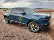 ✅ 2022 Rivian R1T Adventure • VIN: 7FCTGAAAXNN009122 • Lot: 85928145. Wystawiony na Copart z przebiegiem 75 157 mil. Bezpłatny archiwum sprzedaży aukcyjnych z USA i szczegółowy raport historii pojazdu na DreamBid. Zdjęcie 4.