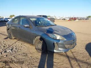 ✅ 2013 Mazda 3 i Sport • VIN: JM1BL1U73D1705727 • Lot: 43563448. Wystawiony na IAAI z przebiegiem 58 443 mil. Bezpłatny archiwum sprzedaży aukcyjnych z USA i szczegółowy raport historii pojazdu na DreamBid. Zdjęcie 1.