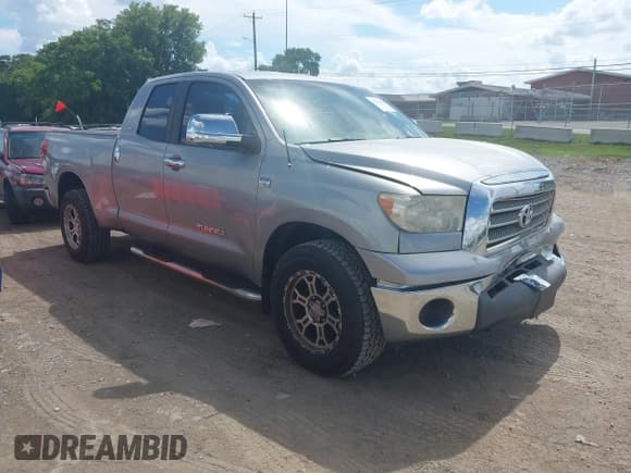 ✅ 2008 Toyota Tundra • VIN: 5TBRT54118S460042 • Lot: 42713935. Wystawiony na IAAI z przebiegiem 210 462 mil. Bezpłatny archiwum sprzedaży aukcyjnych z USA i szczegółowy raport historii pojazdu na DreamBid. Zdjęcie 1.