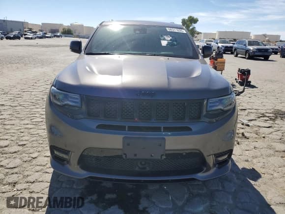 ✅ 2018 Jeep Grand Cherokee SRT • VIN: 1C4RJFDJ8JC488401 • Лот: 68311635. Опубликован ранее на Copart с пробегом 37 512 миль. Бесплатный доступ к архиву аукционных продаж из США и подробный отчёт об истории автомобиля на DreamBid. Изображение 5.