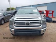 ✅ 2016 Toyota Tundra SR5 • VIN: 5TFDW5F10GX563161 • Lot: 43383511. Wystawiony na IAAI z przebiegiem 159 551 mil. Bezpłatny archiwum sprzedaży aukcyjnych z USA i szczegółowy raport historii pojazdu na DreamBid. Zdjęcie 13.