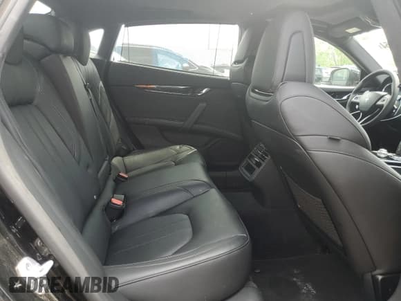 ✅ 2019 Maserati Quattroporte S Q4 GranSport • VIN: ZAM56YRS8K1315936 • Lot: 54720954. Wystawiony na Copart z przebiegiem 50 766 mil. Bezpłatny archiwum sprzedaży aukcyjnych z USA i szczegółowy raport historii pojazdu na DreamBid. Zdjęcie 10.