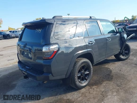 ✅ 2024 Toyota 4Runner SR5 • VIN: JTEMU5JR6R6246539 • Lot: 43453474. Listed on IAAI with 36,752 mi. Free auction sales archive from the USA and detailed vehicle history report at DreamBid. Image 4.