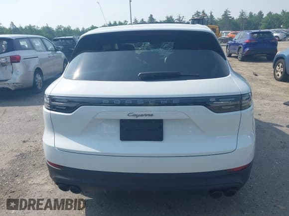 ✅ 2023 Porsche Cayenne • VIN: WP1AA2AY8PDA01206 • Lot: 42485736. Wystawiony na IAAI z przebiegiem 18 769 mil. Bezpłatny archiwum sprzedaży aukcyjnych z USA i szczegółowy raport historii pojazdu na DreamBid. Zdjęcie 17.