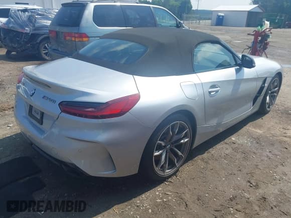 ✅ 2021 BMW Z4 sDriveM40i • VIN: WBAHF9C00MWX17614 • Лот: 42277354. Опубликован ранее на IAAI с пробегом 26 615 миль. Бесплатный доступ к архиву аукционных продаж из США и подробный отчёт об истории автомобиля на DreamBid. Изображение 4.