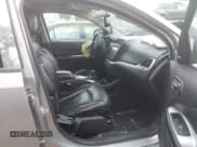 ✅ 2015 Dodge Journey Limited • VIN: 3C4PDCDG4FT614427 • Lot: 42418946. Wystawiony na IAAI z przebiegiem 164 359 mil. Bezpłatny archiwum sprzedaży aukcyjnych z USA i szczegółowy raport historii pojazdu na DreamBid. Zdjęcie 5.