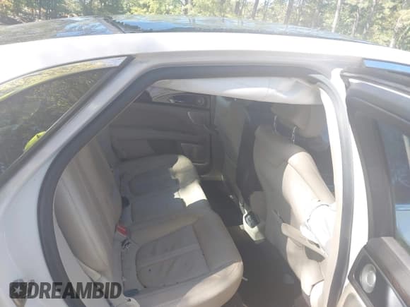 ✅ 2017 Lincoln MKZ Reserve • VIN: 3LN6L5E94HR610061 • Lot: 43418229. Wystawiony na IAAI z przebiegiem Nie podano. Bezpłatny archiwum sprzedaży aukcyjnych z USA i szczegółowy raport historii pojazdu na DreamBid. Zdjęcie 8.