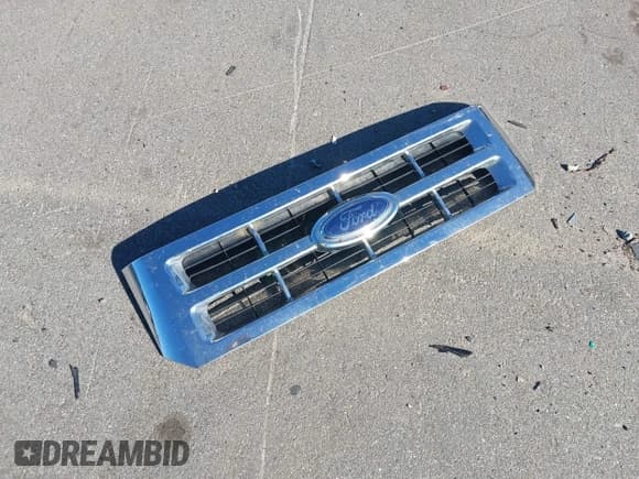 ✅ 2008 Ford Escape XLS • VIN: 1FMCU02Z58KB25956 • Лот: 43708145. Опубликован ранее на IAAI с пробегом 326 117 миль. Бесплатный доступ к архиву аукционных продаж из США и подробный отчёт об истории автомобиля на DreamBid. Изображение 12.