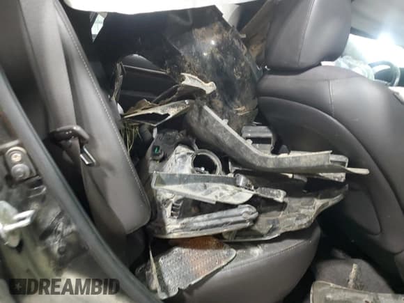 ✅ 2011 Hyundai Santa Fe SE • VIN: 5XYZHDAG0BG011063 • Lot: 68551274. Listed on Copart with 153,011 mi. Free auction sales archive from the USA and detailed vehicle history report at DreamBid. Image 11.