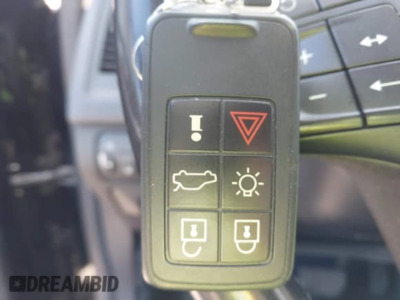 ✅ 2012 Volvo XC60 3.0L • VIN: YV4902DZ4C2312016 • Lot: 42330364. Wystawiony na IAAI z przebiegiem 157 554 mil. Bezpłatny archiwum sprzedaży aukcyjnych z USA i szczegółowy raport historii pojazdu na DreamBid. Zdjęcie 11.