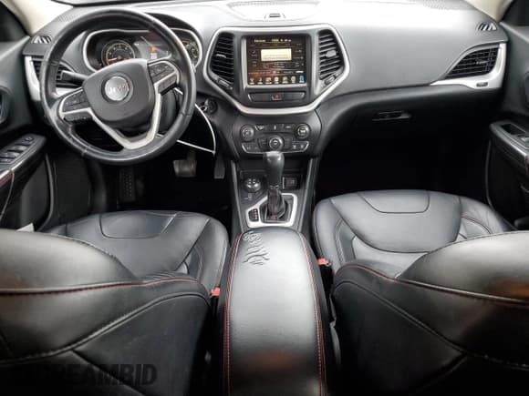 ✅ 2014 Jeep Cherokee Trailhawk • VIN: 1C4PJMBS1EW131346 • Lot: 82575235. Wystawiony na Copart z przebiegiem 148 739 mil. Bezpłatny archiwum sprzedaży aukcyjnych z USA i szczegółowy raport historii pojazdu na DreamBid. Zdjęcie 8.