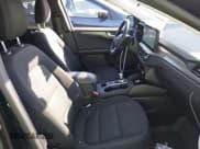 ✅ 2024 Ford Escape Active • VIN: 1FMCU0GN2RUB51944 • Lot: 43524391. Wystawiony na IAAI z przebiegiem 5 997 mil. Bezpłatny archiwum sprzedaży aukcyjnych z USA i szczegółowy raport historii pojazdu na DreamBid. Zdjęcie 5.