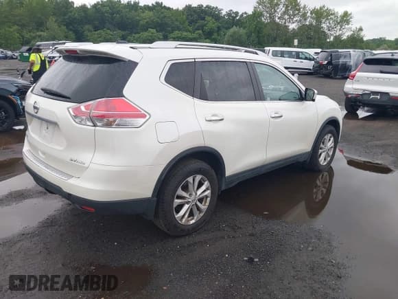 ✅ 2015 Nissan Rogue S • VIN: KNMAT2MV9FP539858 • Лот: 42869450. Опубликован ранее на IAAI с пробегом 60 605 миль. Бесплатный доступ к архиву аукционных продаж из США и подробный отчёт об истории автомобиля на DreamBid. Изображение 4.