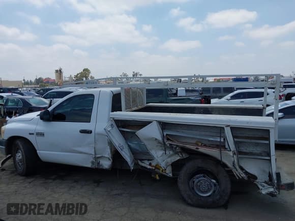 ✅ 2007 Dodge 2500 ST • VIN: 3D6WR26D77G817472 • Лот: 42416653. Опубликован ранее на IAAI с пробегом 171 270 миль. Бесплатный доступ к архиву аукционных продаж из США и подробный отчёт об истории автомобиля на DreamBid. Изображение 14.