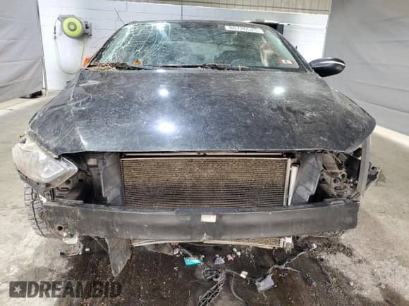 2017 Hyundai Elantra Limited with VIN KMHD84LFXHU207139, listed as a Copart auction lot 86726525 with 132,023 mi miles and Salvage title. Bid and sale history available at DreamBid. Image 5.