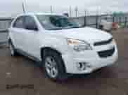 2015 Chevrolet Equinox L z VIN 2GNALLEK9F6305852, wystawiony jako IAAI lot #41958941 z przebiegiem 114 672 mil mil oraz . Historia ofert i sprzedaży dostępna na DreamBid. Obrazek 1.