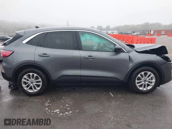 ✅ 2022 Ford Escape SE • VIN: 1FMCU0G69NUB33945 • Лот: 43529268. Опубликован ранее на IAAI с пробегом 17 082 миль. Бесплатный доступ к архиву аукционных продаж из США и подробный отчёт об истории автомобиля на DreamBid. Изображение 14.