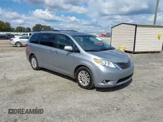 ✅ 2017 Toyota Sienna XLE Auto Access Seat • VIN: 5TDYZ3DCXHS878865 • Lot: 43404452. Wystawiony na IAAI z przebiegiem 175 131 mil. Bezpłatny archiwum sprzedaży aukcyjnych z USA i szczegółowy raport historii pojazdu na DreamBid. Zdjęcie 1.