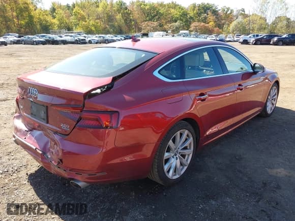 ✅ 2018 Audi A5 Sportback Premium Plus • VIN: WAUBNCF53JA040838 • Lot: 43413857. Wystawiony na IAAI z przebiegiem 79 232 mil. Bezpłatny archiwum sprzedaży aukcyjnych z USA i szczegółowy raport historii pojazdu na DreamBid. Zdjęcie 17.