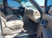 ✅ 2004 Chevrolet Suburban Z71 • VIN: 3GNFK16Z14G122679 • Lot: 41979958. Wystawiony na IAAI z przebiegiem 238 912 mil. Bezpłatny archiwum sprzedaży aukcyjnych z USA i szczegółowy raport historii pojazdu na DreamBid. Zdjęcie 5.