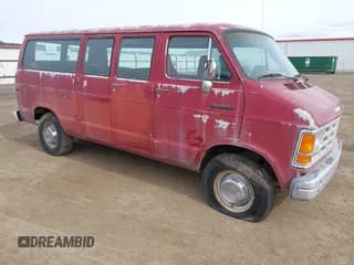 ✅ 1991 Dodge Passenger • VIN: 2B5WB35Y7MK438211 • Lot: 41767528. Wystawiony na IAAI z przebiegiem 130 074 mil. Bezpłatny archiwum sprzedaży aukcyjnych z USA i szczegółowy raport historii pojazdu na DreamBid. Zdjęcie 1.