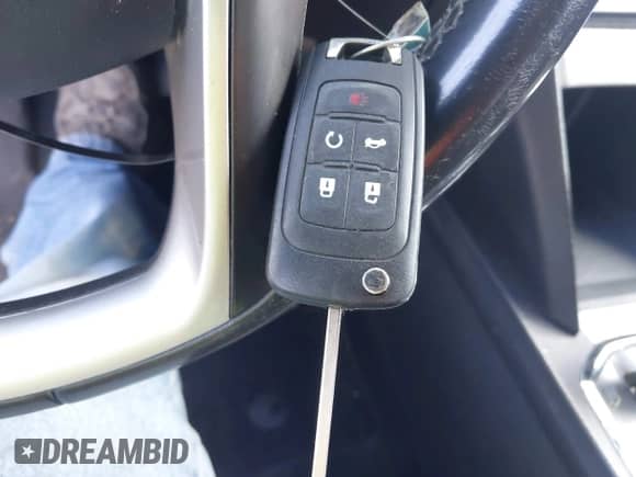 2014 Chevrolet Equinox LT with VIN 2GNFLGEK0E6105079, listed as a IAAI auction lot 43080903 with 139,305 mi miles and . Bid and sale history available at DreamBid. Image 11.