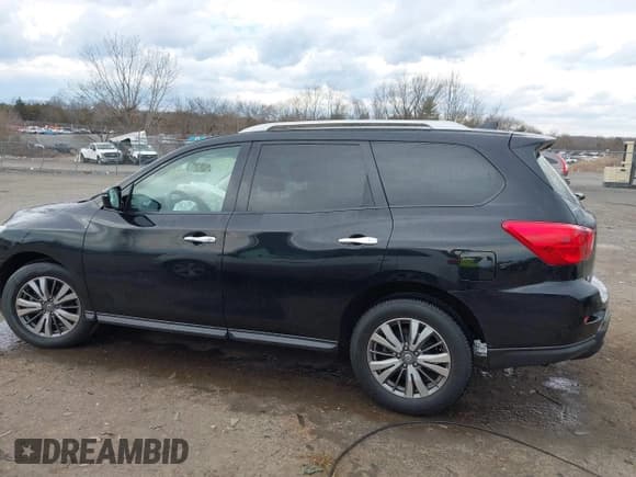 ✅ 2019 Nissan Pathfinder S • VIN: 5N1DR2MM7KC642244 • Lot: 41683219. Listed on IAAI with 102,507 mi. Free auction sales archive from the USA and detailed vehicle history report at DreamBid. Image 14.