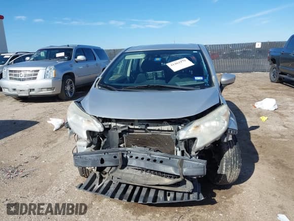 ✅ 2015 Nissan Note S Plus • VIN: 3N1CE2CP2FL402023 • Lot: 41461979. Listed on IAAI with 165,437 mi. Free auction sales archive from the USA and detailed vehicle history report at DreamBid. Image 6.