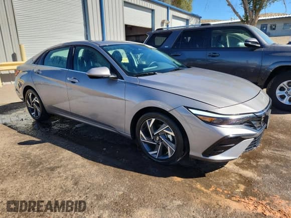 ✅ 2025 Hyundai Elantra SEL Convenience • VIN: KMHLS4DG9SU913434 • Lot: 89688055. Listed on Copart with 15,728 mi. Free auction sales archive from the USA and detailed vehicle history report at DreamBid. Image 4.