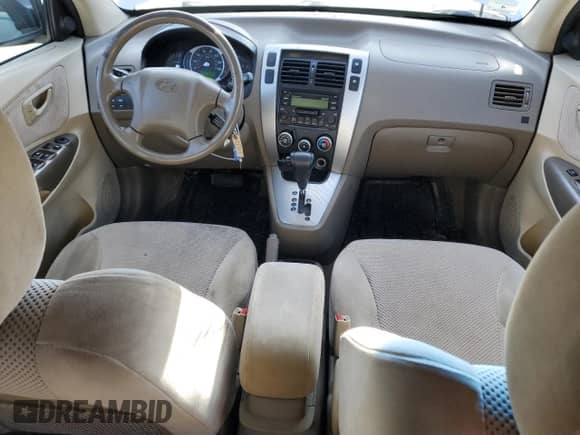 ✅ 2008 Hyundai Tucson SE • VIN: KM8JN72D38U816439 • Lot: 41650345. Wystawiony na Copart z przebiegiem 108 575 mil mil. Skorzystaj z bezpłatnego archiwum sprzedaży aukcyjnych z USA i zobacz szczegółowy raport historii pojazdu na DreamBid. Zdjęcie 8.