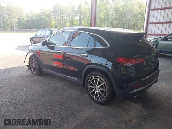 ✅ 2022 Mercedes-Benz GLA 35 AMG • VIN: W1N4N5BB3NJ409473 • Lot: 42405132. Wystawiony na IAAI z przebiegiem 43 006 mil. Bezpłatny archiwum sprzedaży aukcyjnych z USA i szczegółowy raport historii pojazdu na DreamBid. Zdjęcie 3.