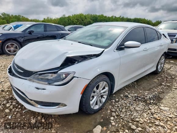 ✅ 2016 Chrysler 200 Limited • VIN: 1C3CCCAB4GN102067 • Lot: 83988055. Listed on Copart with 105,719 mi. Free auction sales archive from the USA and detailed vehicle history report at DreamBid. Image 1.
