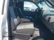 ✅ 2008 Chevrolet Silverado 2500HD • VIN: 1GBHC24678E203913 • Лот: 43038814. Опубликован ранее на IAAI с пробегом 178 031 миль. Бесплатный доступ к архиву аукционных продаж из США и подробный отчёт об истории автомобиля на DreamBid. Изображение 8.