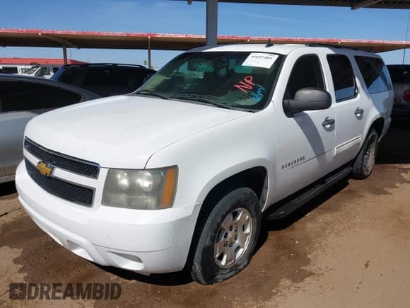 ✅ 2010 Chevrolet Suburban LS • VIN: 1GNUCHE01AR174986 • Lot: 41697401. Listed on IAAI with 333,135 mi. Free auction sales archive from the USA and detailed vehicle history report at DreamBid. Image 2.
