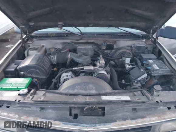 ✅ 1998 Chevrolet Silverado 1500 • VIN: 2GCEK19R1W1280841 • Lot: 43711981. Listed on IAAI with 257,693 mi. Free auction sales archive from the USA and detailed vehicle history report at DreamBid. Image 10.