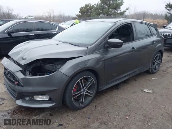 ✅ 2015 Ford Focus ST • VIN: 1FADP3L91FL241085 • Lot: 43782017. Listed on IAAI with 100,529 mi. Free auction sales archive from the USA and detailed vehicle history report at DreamBid. Image 17.
