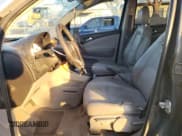 ✅ 2006 Saturn VUE • VIN: 5GZCZ63426S851880 • Lot: 83087594. Wystawiony na Copart z przebiegiem 138 327 mil. Bezpłatny archiwum sprzedaży aukcyjnych z USA i szczegółowy raport historii pojazdu na DreamBid. Zdjęcie 7.