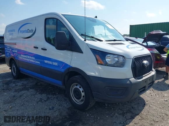 ✅ 2022 Ford Transit Cargo • VIN: 1FTYE1Y87NKA36607 • Lot: 42699142. Listed on IAAI with 90,135 mi. Free auction sales archive from the USA and detailed vehicle history report at DreamBid. Image 1.