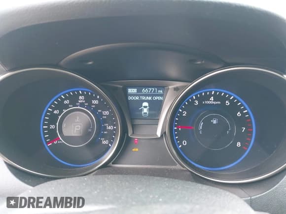 ✅ 2014 Hyundai Genesis Coupe 2.0T • VIN: KMHHT6KD2EU119029 • Lot: 42563822. Wystawiony na IAAI z przebiegiem 66 771 mil. Bezpłatny archiwum sprzedaży aukcyjnych z USA i szczegółowy raport historii pojazdu na DreamBid. Zdjęcie 7.