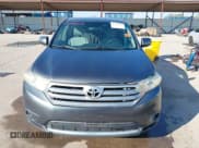 ✅ 2013 Toyota Highlander • VIN: 5TDZA3EH3DS046672 • Lot: 43298577. Listed on IAAI with 162,596 mi. Free auction sales archive from the USA and detailed vehicle history report at DreamBid. Image 12.