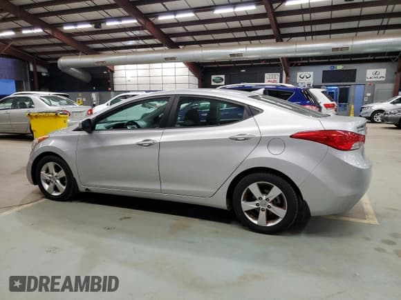 ✅ 2013 Hyundai Elantra Limited • VIN: 5NPDH4AE7DH403932 • Lot: 91611895. Listed on Copart with 109,798 mi. Free auction sales archive from the USA and detailed vehicle history report at DreamBid. Image 2.