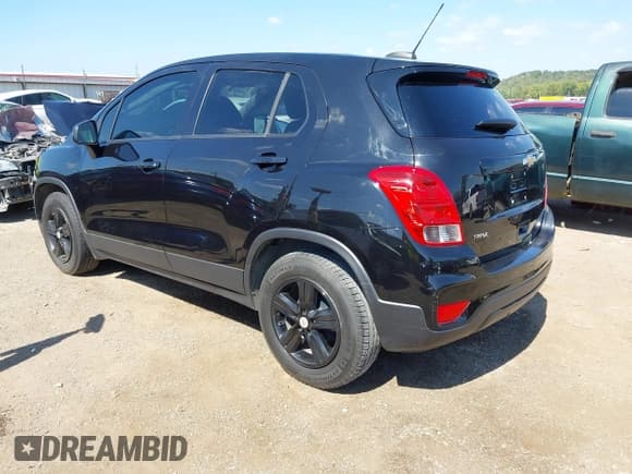 ✅ 2020 Chevrolet Trax LS • VIN: KL7CJKSB6LB020800 • Lot: 43283496. Listed on IAAI with 105,398 mi. Free auction sales archive from the USA and detailed vehicle history report at DreamBid. Image 3.