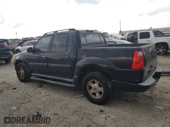 ✅ 2004 Ford Explorer Sport Trac XLS • VIN: 1FMZU77K64UC20720 • Lot: 61735095. Wystawiony na Copart z przebiegiem 213 549 mil. Bezpłatny archiwum sprzedaży aukcyjnych z USA i szczegółowy raport historii pojazdu na DreamBid. Zdjęcie 2.