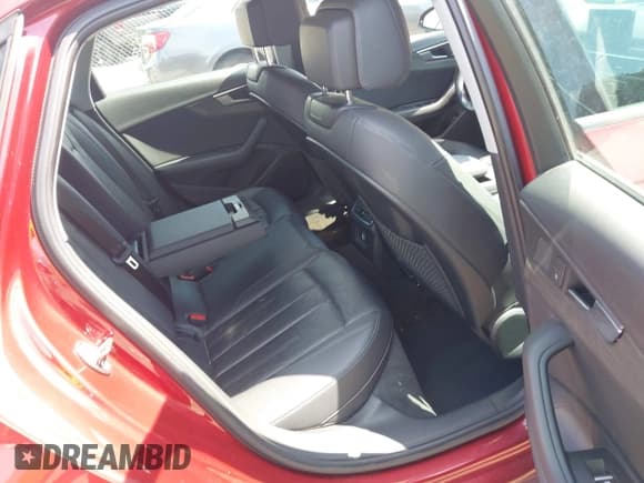 ✅ 2018 Audi A4 Premium • VIN: WAUKMAF4XJA099349 • Лот: 42707068. Опубликован ранее на IAAI с пробегом 160 575 миль. Бесплатный доступ к архиву аукционных продаж из США и подробный отчёт об истории автомобиля на DreamBid. Изображение 8.