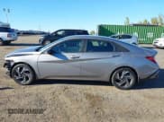 ✅ 2025 Hyundai Elantra SEL Sport • VIN: KMHLM4DG0SU882455 • Lot: 43391644. Listed on IAAI with 8,201 mi. Free auction sales archive from the USA and detailed vehicle history report at DreamBid. Image 14.