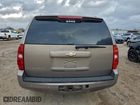 ✅ 2007 Chevrolet Suburban LT • VIN: 1GNFC16J07R224910 • Lot: 93920855. Listed on Copart with 161,996 mi. Free auction sales archive from the USA and detailed vehicle history report at DreamBid. Image 6.