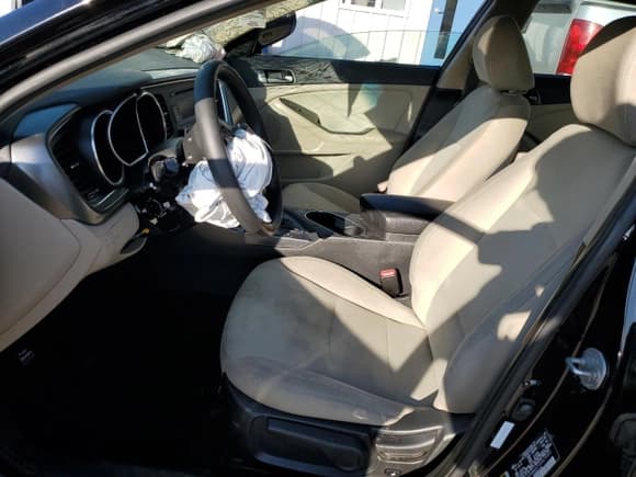 ✅ 2014 Kia Optima LX • VIN: 5XXGM4A71EG275551 • Lot: 80135945. Listed on Copart with 138,877 mi. Free auction sales archive from the USA and detailed vehicle history report at DreamBid. Image 7.