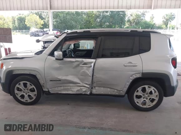 ✅ 2017 Jeep Renegade Limited • VIN: ZACCJADB3HPF98263 • Lot: 43518300. Wystawiony na IAAI z przebiegiem 59 629 mil. Bezpłatny archiwum sprzedaży aukcyjnych z USA i szczegółowy raport historii pojazdu na DreamBid. Zdjęcie 14.